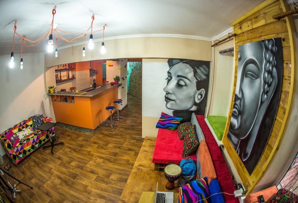 Hostel Loco Almatý Exterior foto